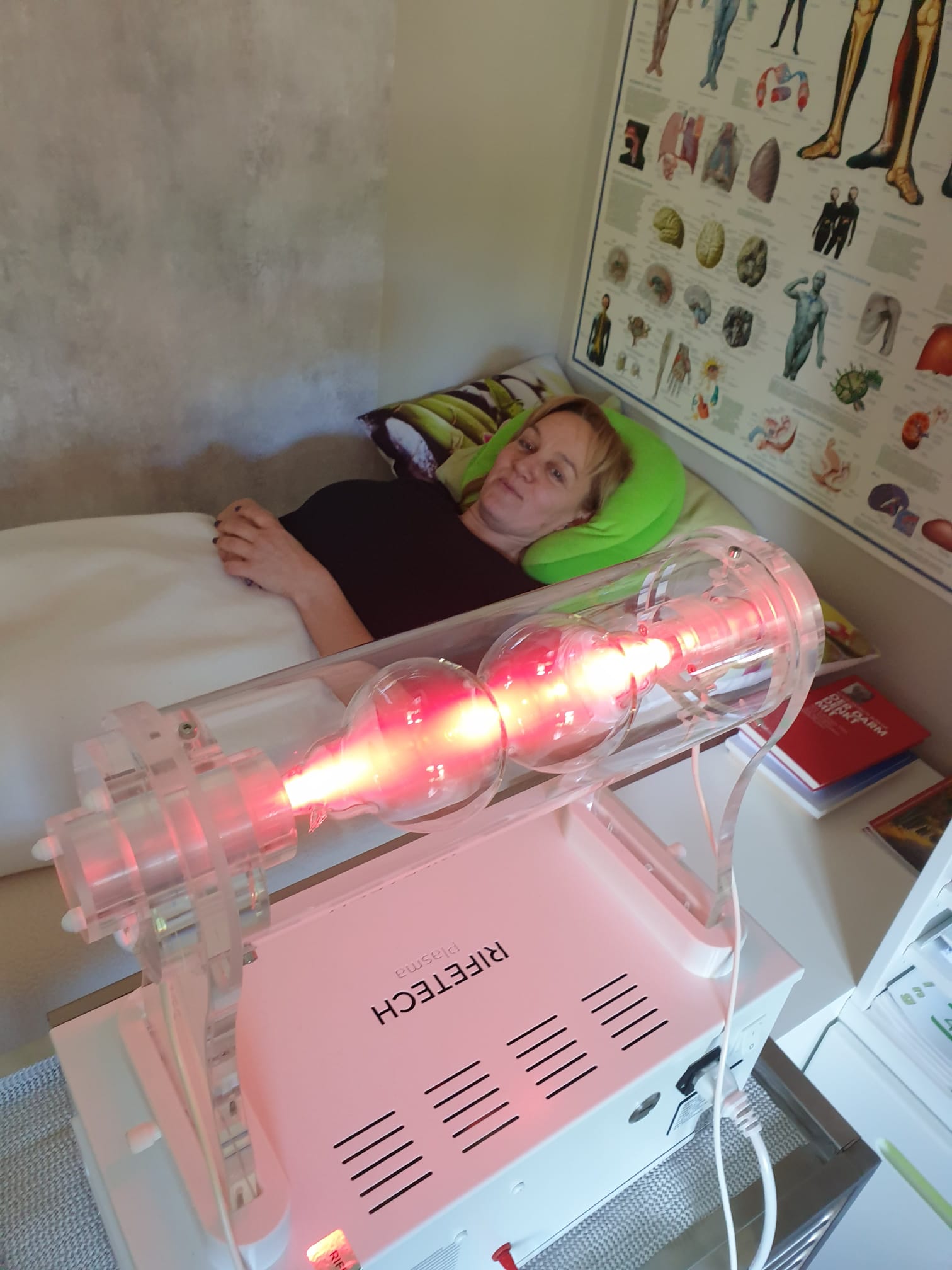 Rifetech Plasma Gerät in Anwendungssituation